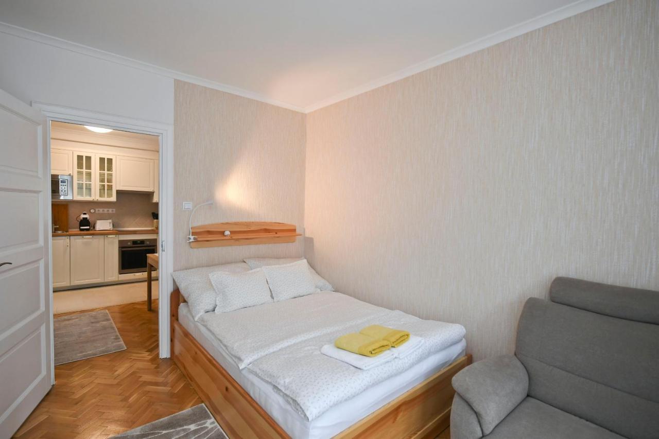 Vicente'S Apartment Έγκερ Εξωτερικό φωτογραφία
