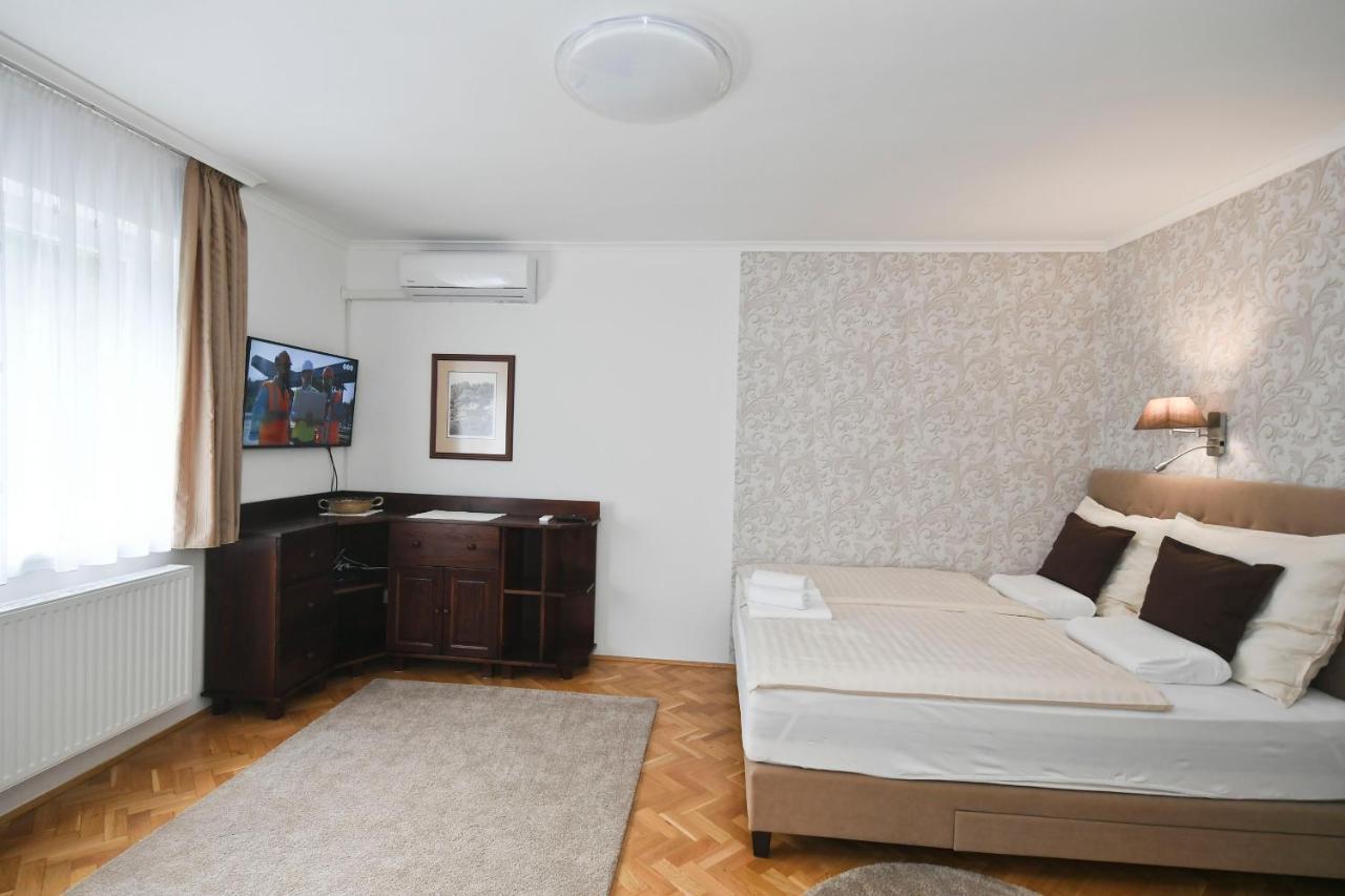 Vicente'S Apartment Έγκερ Εξωτερικό φωτογραφία
